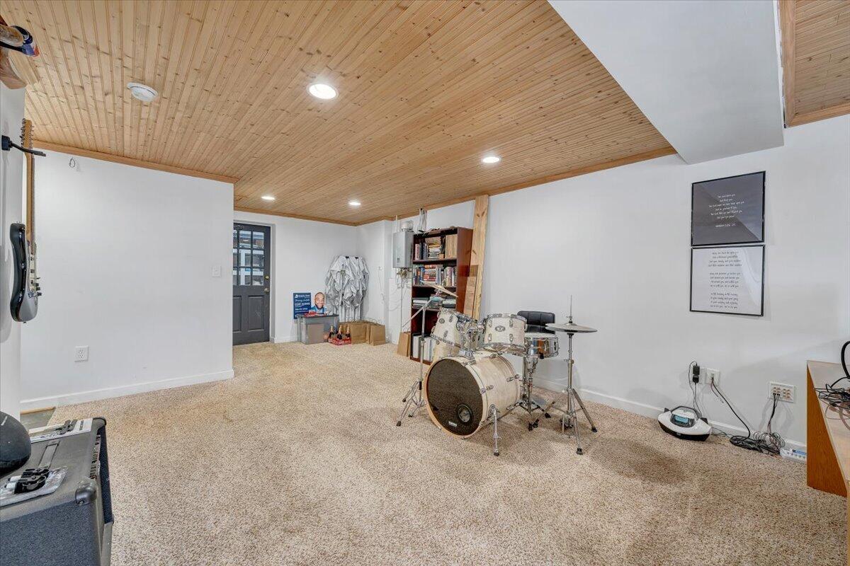 2919 Purple Finch Road Roanoke, VA 24018 - Photo 52 of 69 51-MIB06943