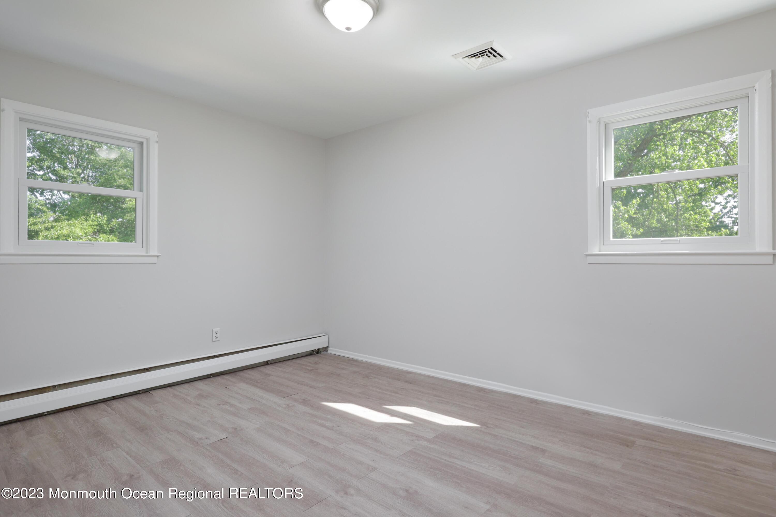 631 Harmony Road Middletown, NJ 07748 - Photo 18 of 35 harmony bed 3
