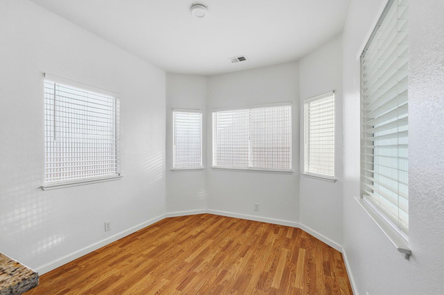1672 Bailey Drive Ripon, CA 95366 - Photo 21 of 49 a view of empty room with window