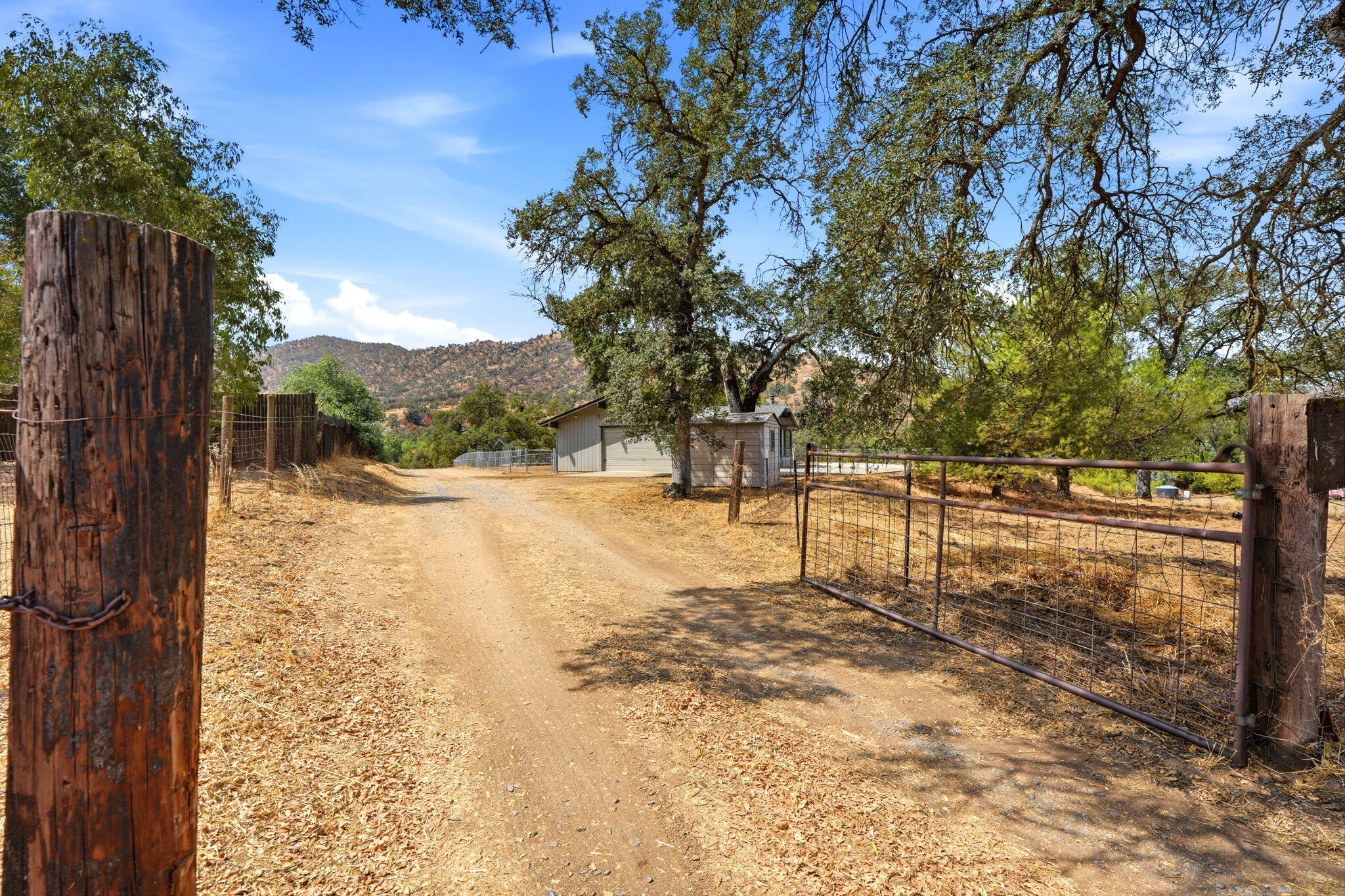 37307 Mistletoe Road Yokuts Valley, CA 93675 - Photo 3 of 47 1-37307_Mistletoe_Road_Yokuts_Valley_001