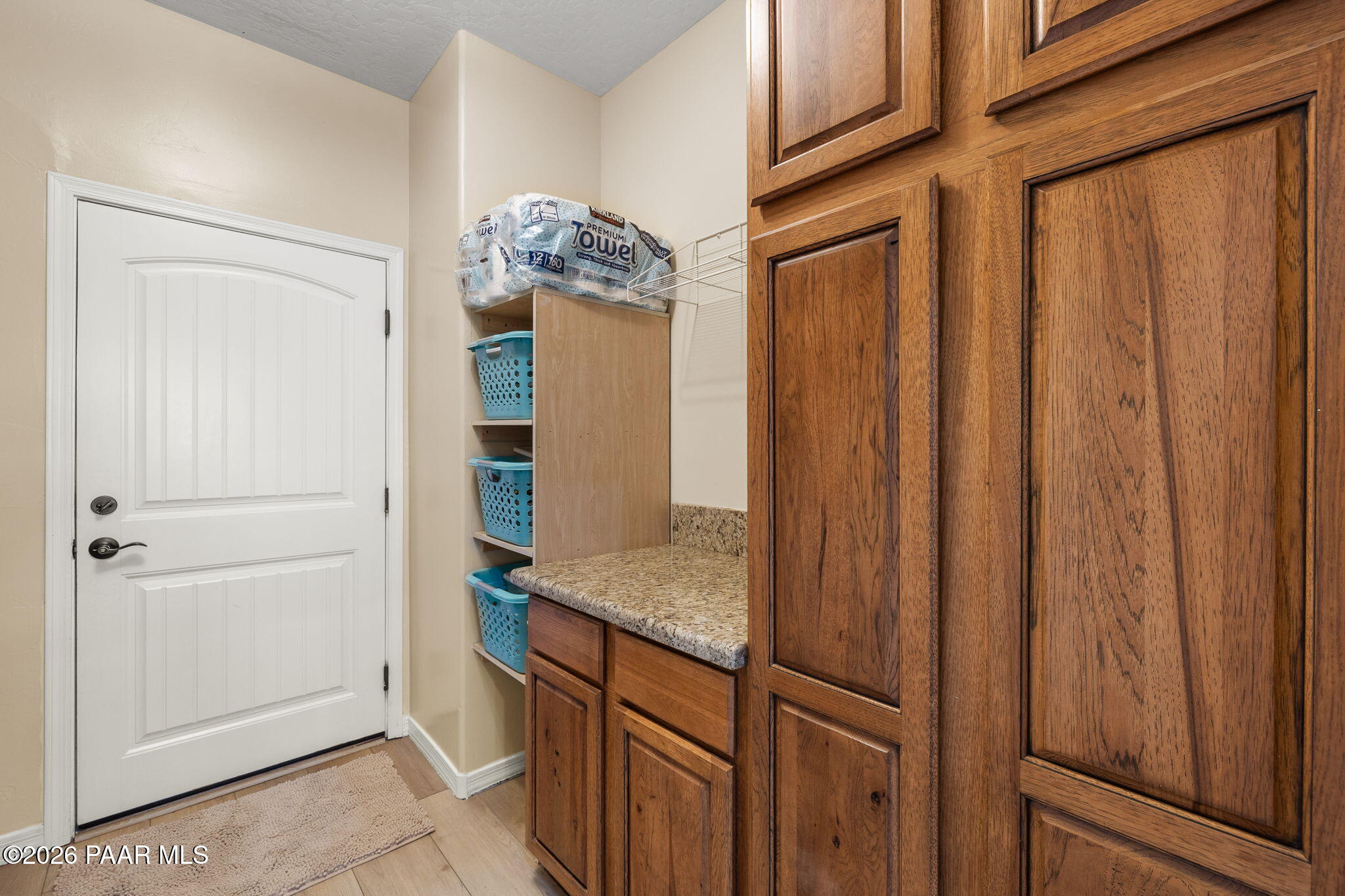 26455 North Bull Snake Road Paulden, AZ 86334 - Photo 21 of 40 a view of walk in closet
