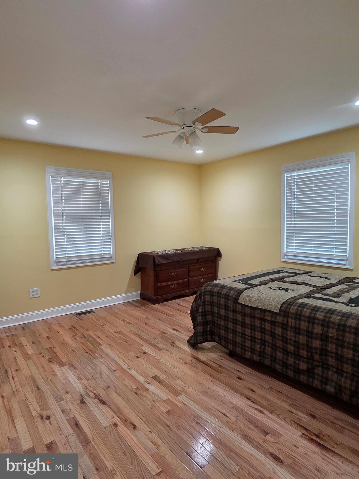 131 Jones Kane Road Williamstown, NJ 08094 - Photo 12 of 20 Master bedroom