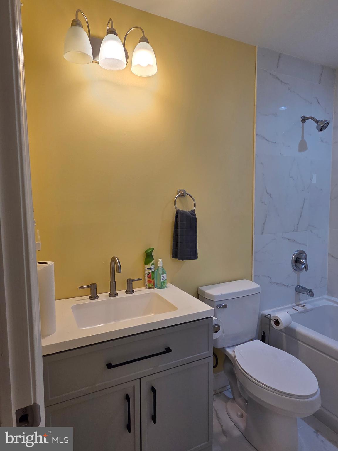 131 Jones Kane Road Williamstown, NJ 08094 - Photo 14 of 20 Master bathroom