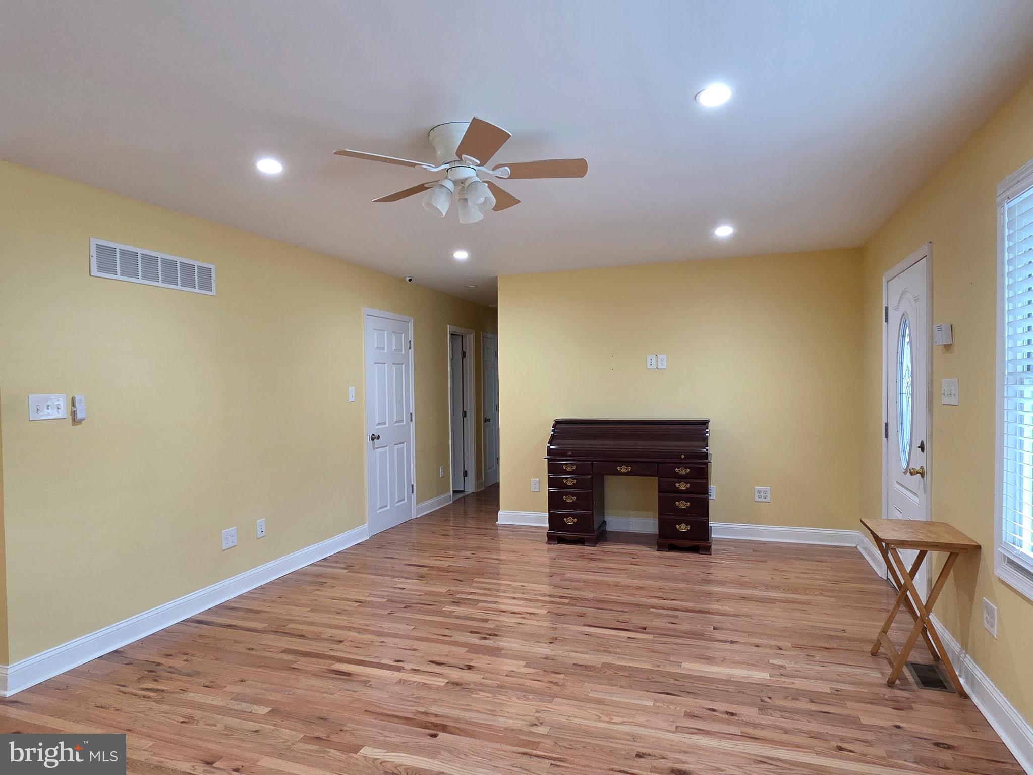 131 Jones Kane Road Williamstown, NJ 08094 - Photo 3 of 20