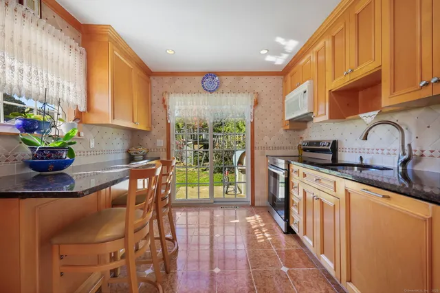 $650,000 | 5 Tower Drive, Norwalk, CT 06850