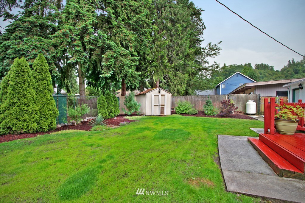 13216 Southeast 151st Street Renton, WA 98058 - Photo 11 of 13 Gallery Image 11