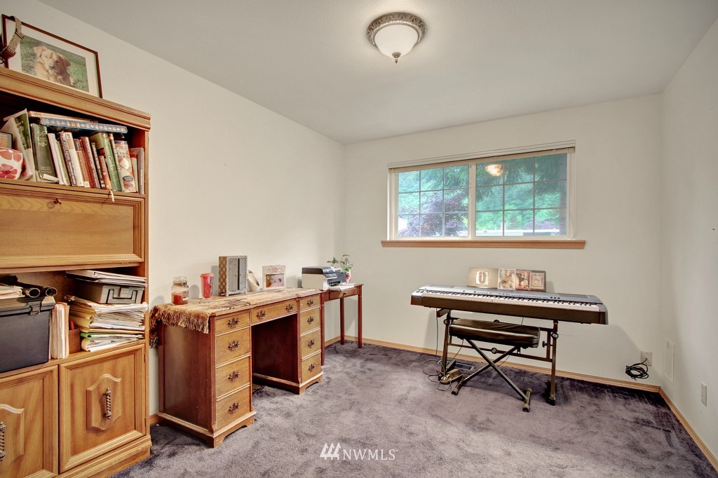 13216 Southeast 151st Street Renton, WA 98058 - Photo 6 of 13 Gallery Image 6