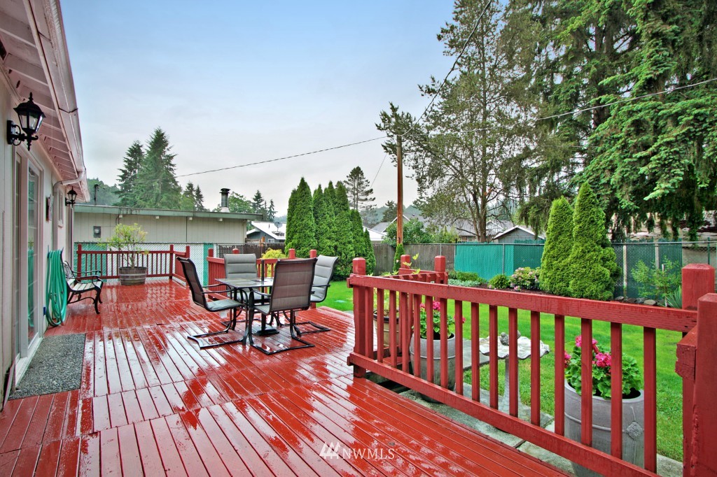 13216 Southeast 151st Street Renton, WA 98058 - Photo 10 of 13 Gallery Image 10