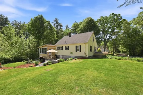 $425,000 | 193 Page Street, Lunenburg, MA 01462