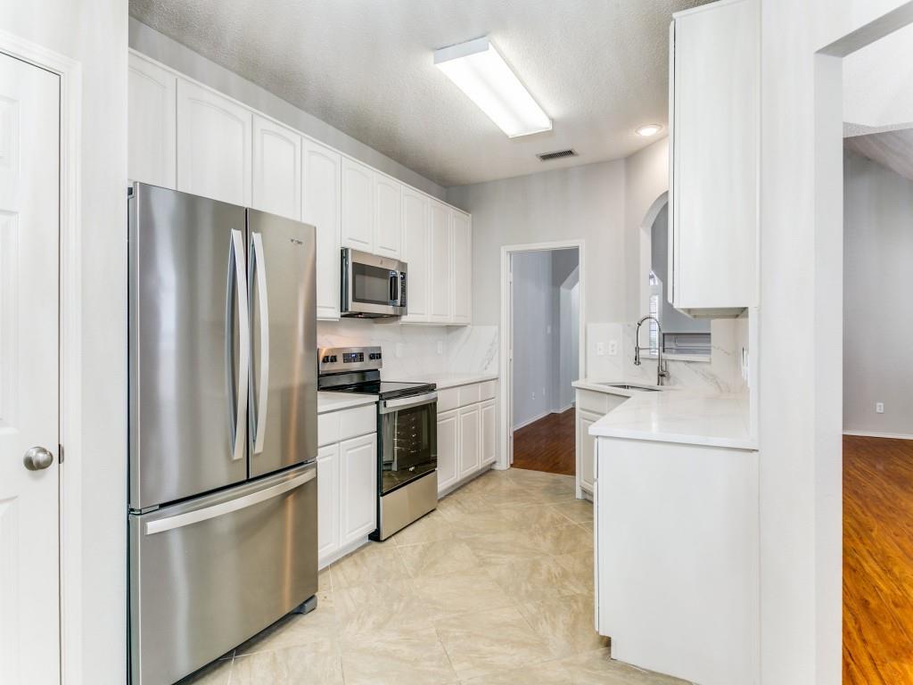 2225 Starleaf Place Flower Mound, TX 75022 - Photo 8 of 23