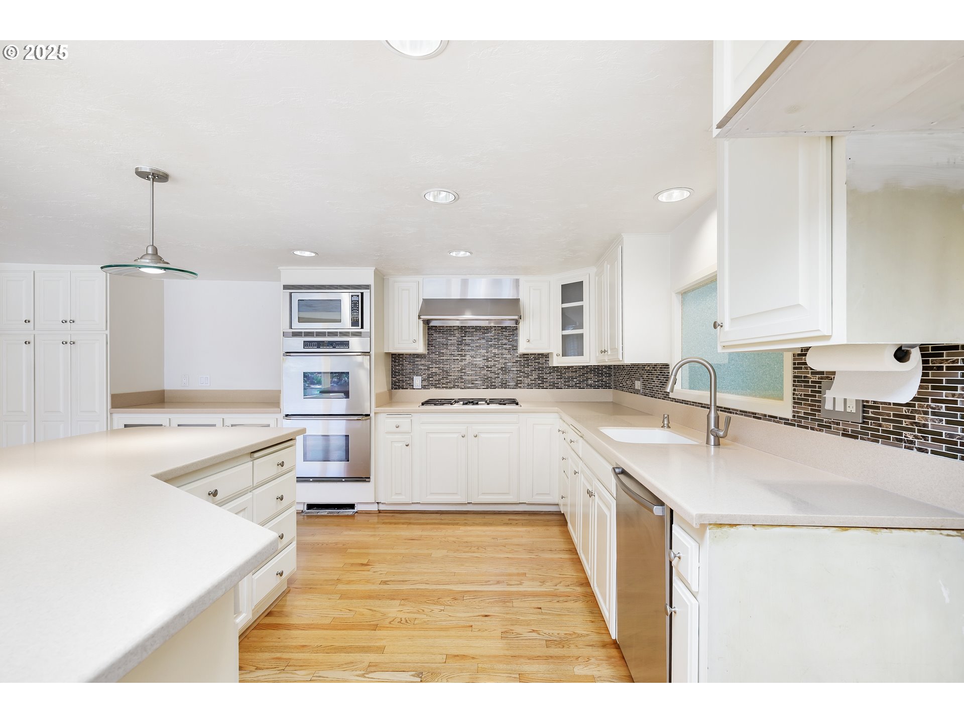 408 Ridgeway Road Lake Oswego, OR 97034 - Photo 11 of 39