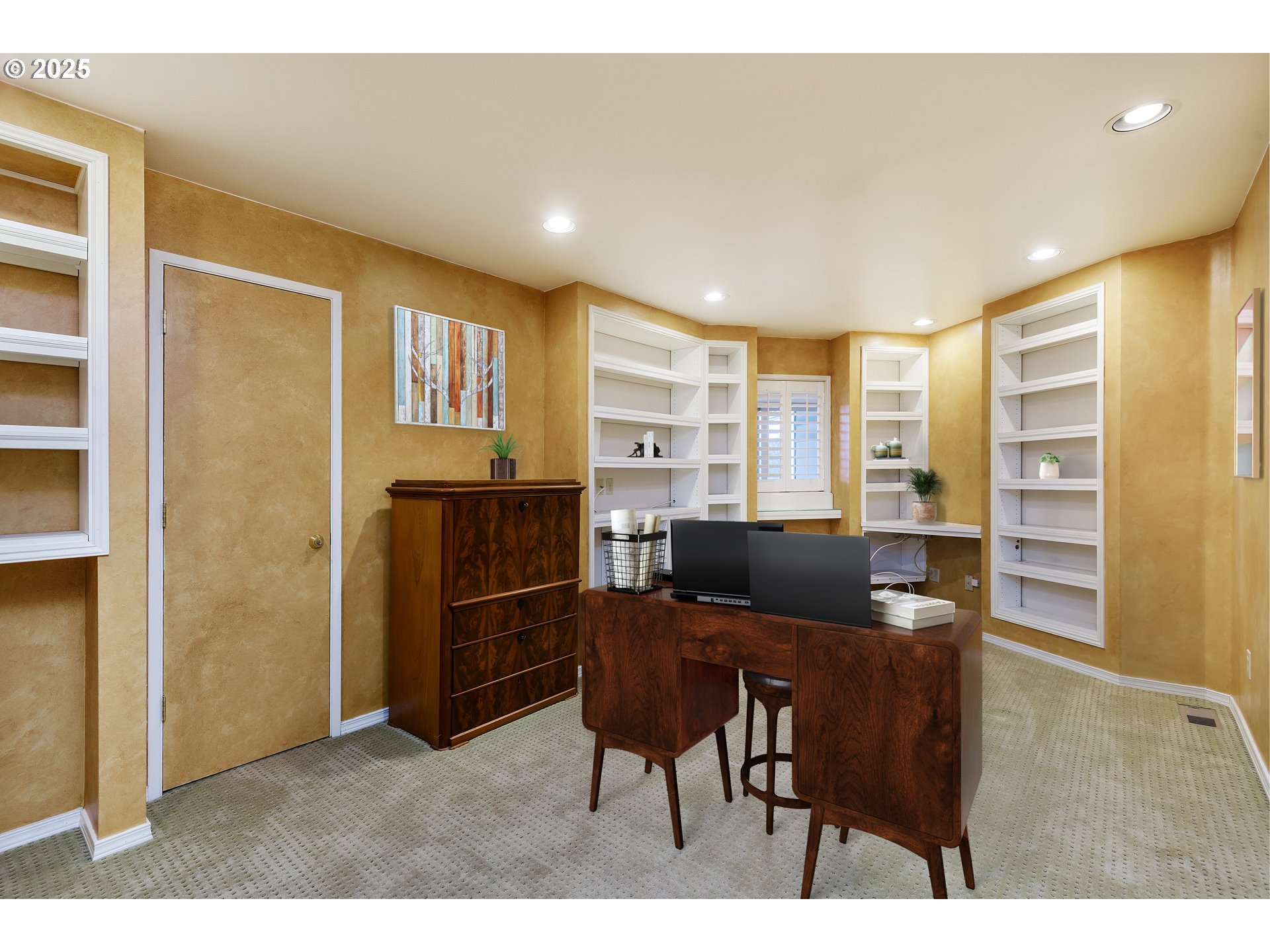 408 Ridgeway Road Lake Oswego, OR 97034 - Photo 19 of 39