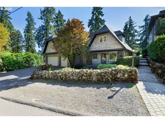 $2,300,000 | 408 Ridgeway Road, Lake Oswego, OR 97034