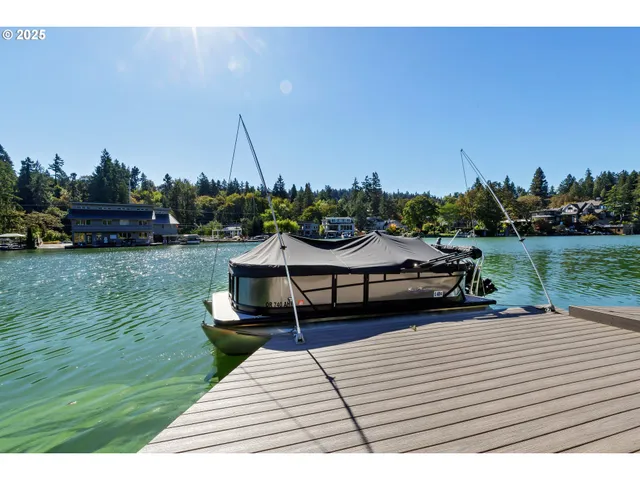 $2,300,000 | 408 Ridgeway Road, Lake Oswego, OR 97034
