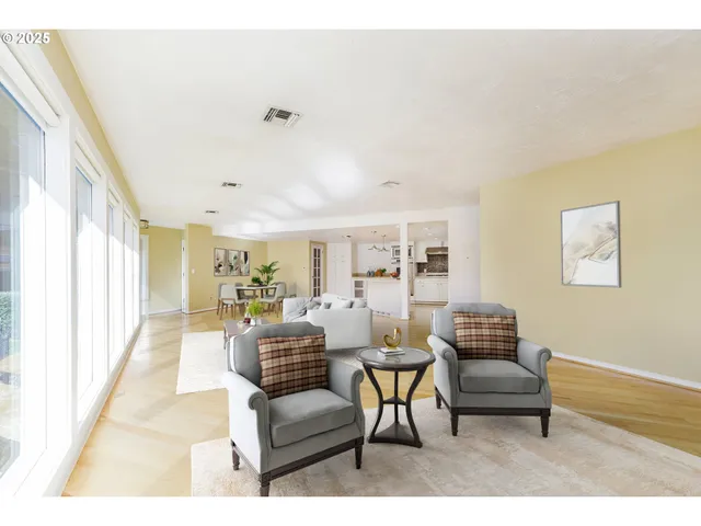 $2,300,000 | 408 Ridgeway Road, Lake Oswego, OR 97034