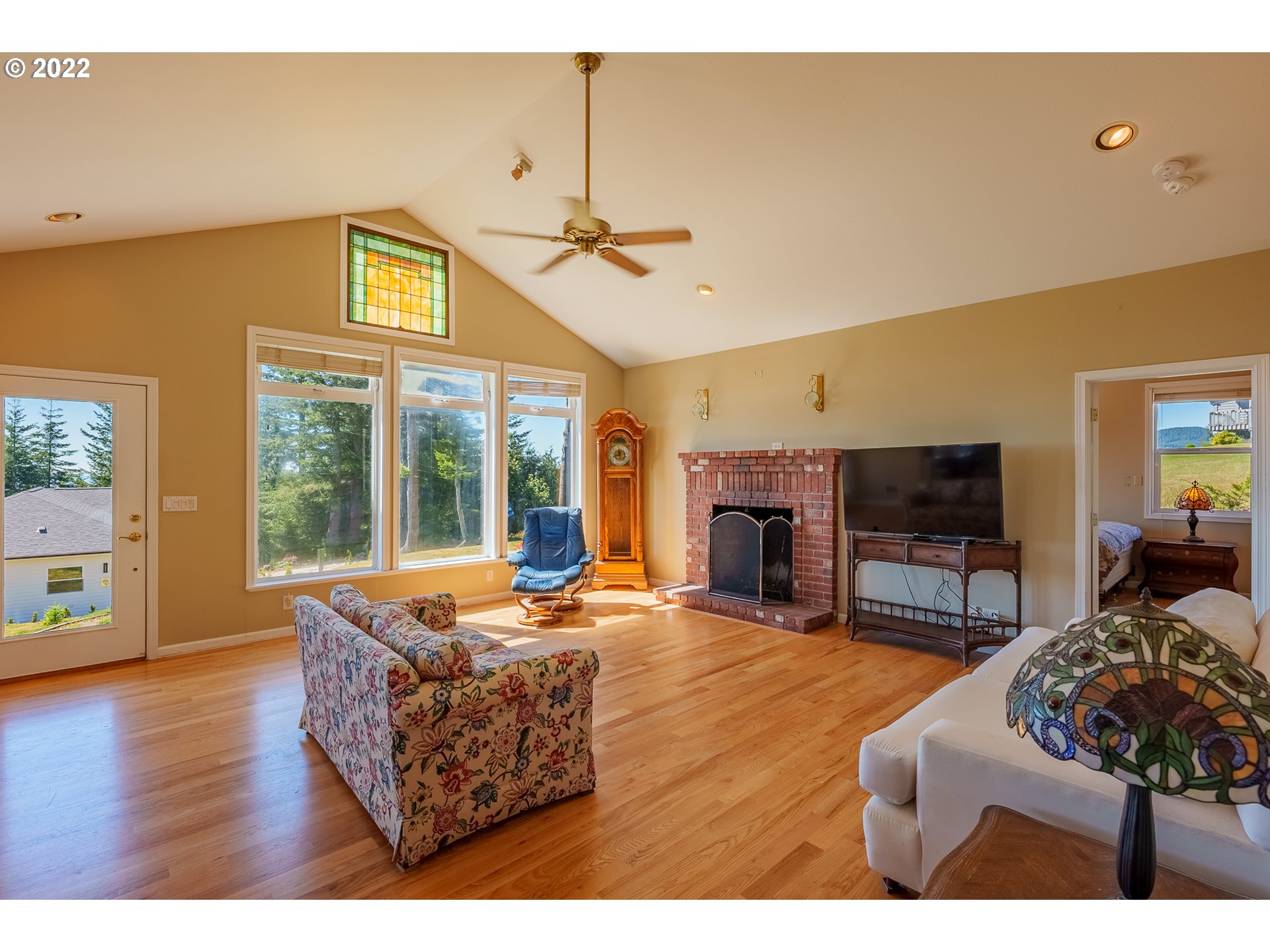 6146 View Road Florence, OR 97439 - Photo 12 of 31 Gallery Image 12