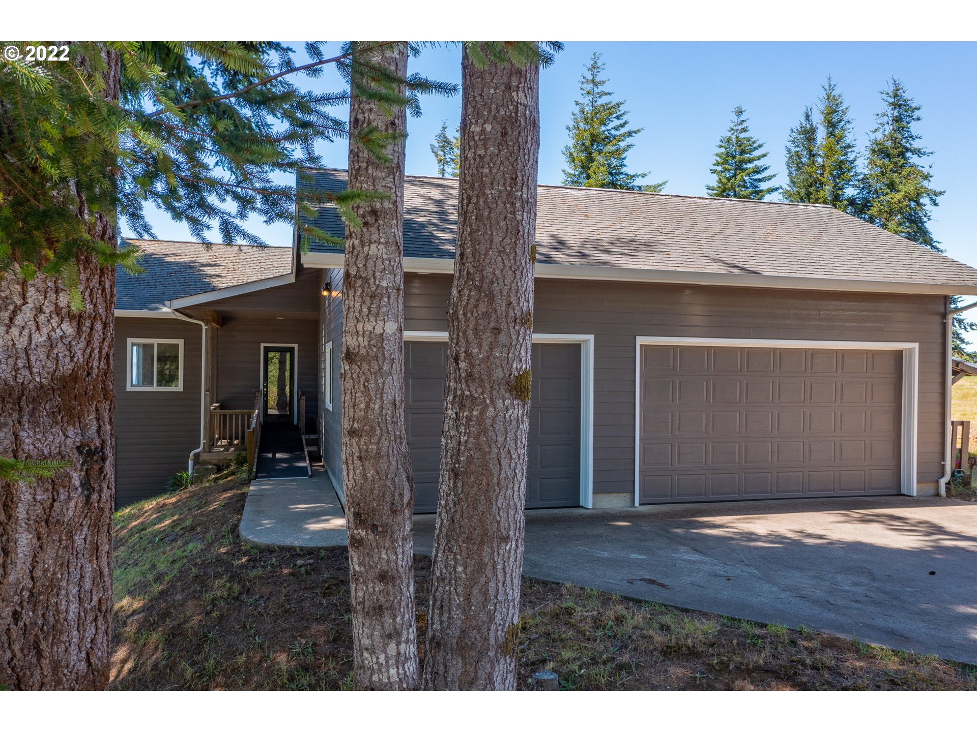 6146 View Road Florence, OR 97439 - Photo 4 of 31 Gallery Image 4