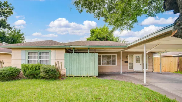 $2,495 | 8565 Ridgepoint Drive, Houston, TX 77055