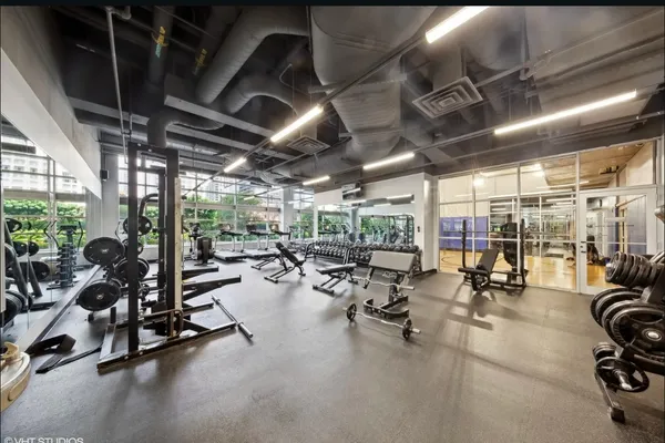 $4,000 | 545 North Dearborn Street, Unit 2707, Chicago, IL 60654