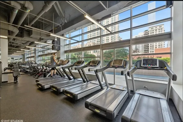 $4,000 | 545 North Dearborn Street, Unit 2707, Chicago, IL 60654