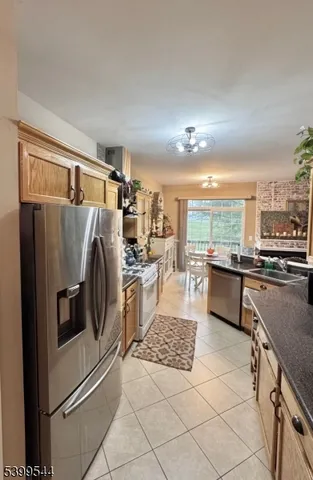 $395,000 | 701 Brandywine Way, Stewartsville, NJ 08886