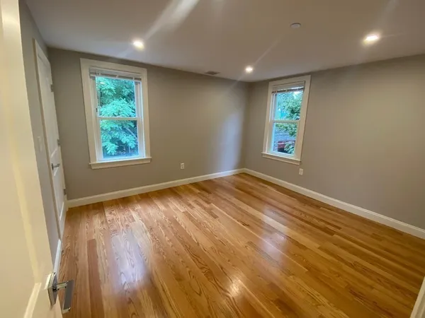 $4,800 | 101 Pleasant Street, Unit 3, Boston, MA 02125