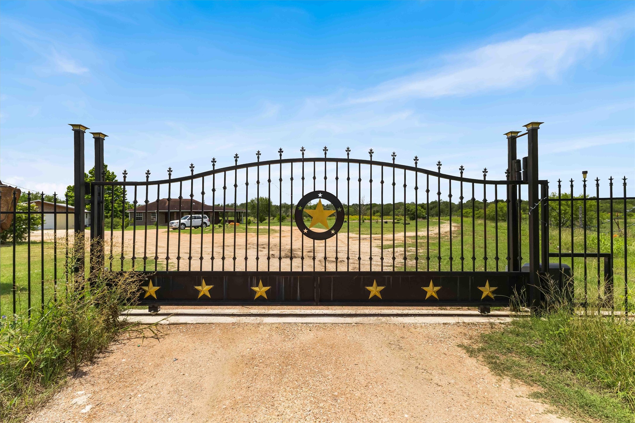 12212 Ballerstedt Road Elgin, TX 78621 - Photo 33 of 39 View of gate