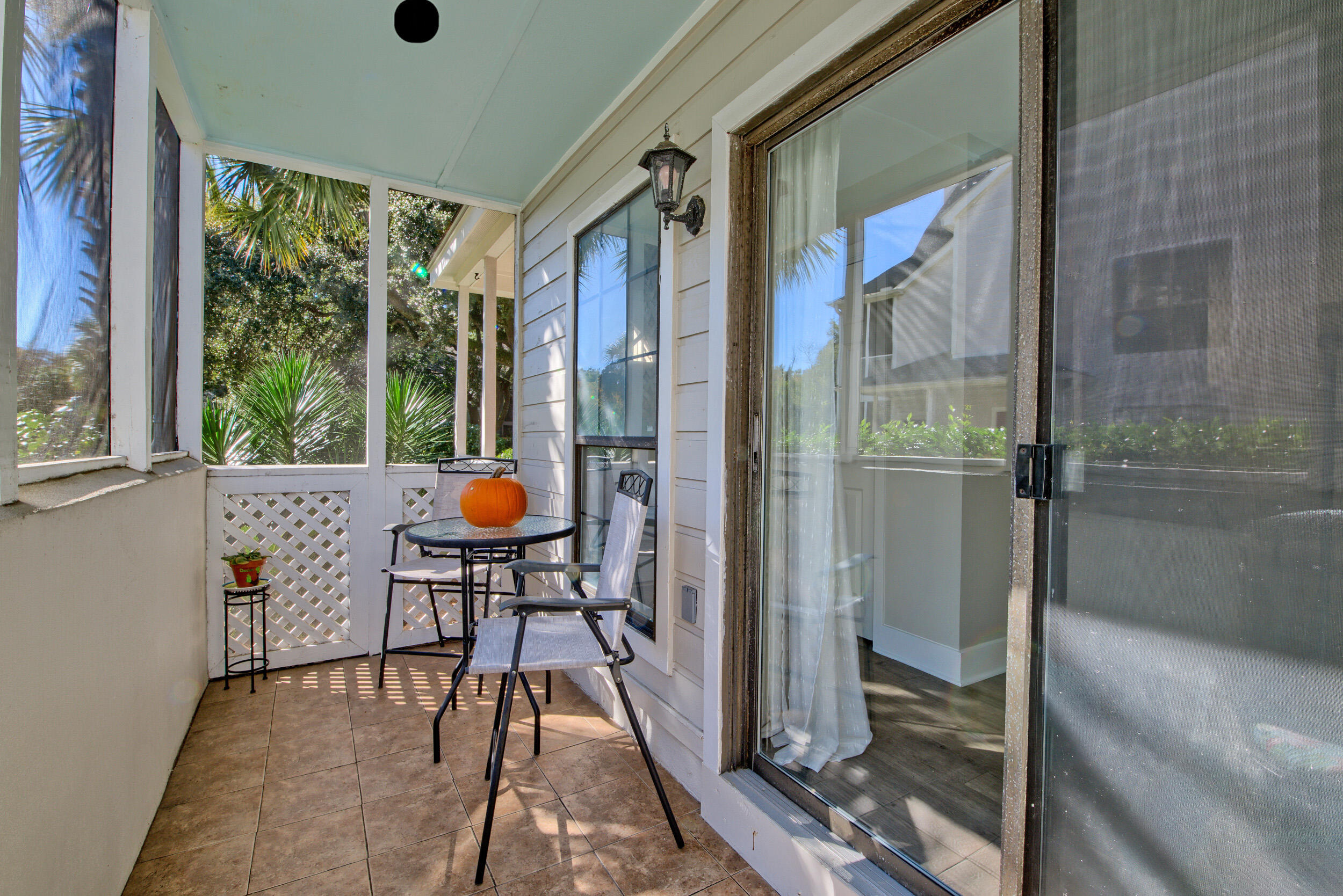 348 Sandpiper Drive, Unit G Mount Pleasant, SC 29464 - Photo 9 of 57 _DSC1017-HDR(5)