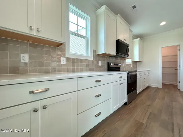 $480,000 | 504 Yellow Birch Way, Hubert, NC 28539