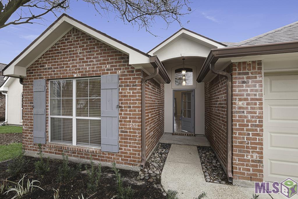 17419 Kaitlyn Drive Baton Rouge, LA 70817 - Photo 2 of 23