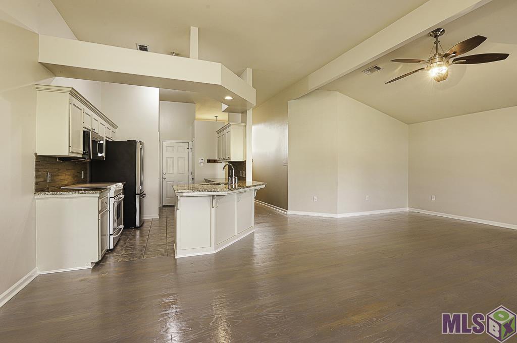 17419 Kaitlyn Drive Baton Rouge, LA 70817 - Photo 6 of 23