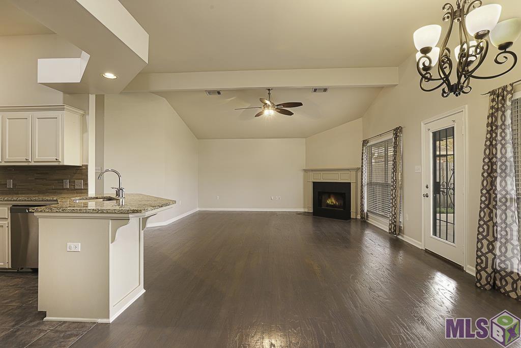 17419 Kaitlyn Drive Baton Rouge, LA 70817 - Photo 8 of 23