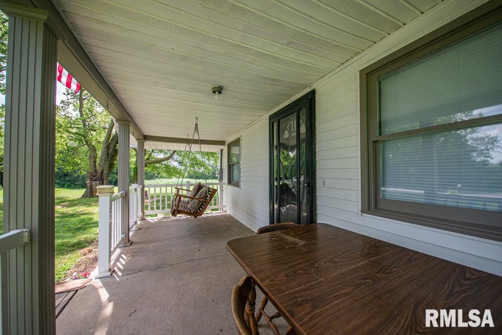 17926 East Franklin Road Ina, IL 62846 - Photo 4 of 32