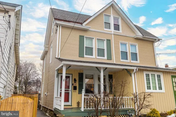 $381,500 | 416 Cedar Street, Jenkintown, PA 19046