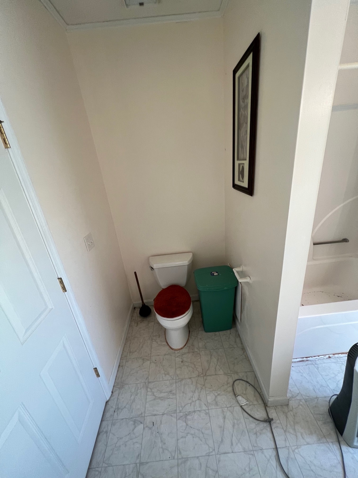 1058 Halls Mill Road Unionville, TN 37180 - Photo 11 of 32 a bathroom with a toilet and a sink