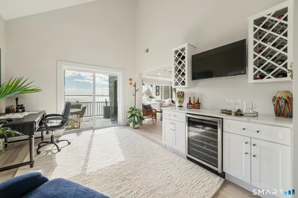 $879,900 | 2 Old Town Highway, Unit 12, East Haven, CT 06512