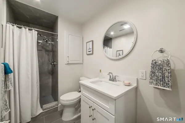 $879,900 | 2 Old Town Highway, Unit 12, East Haven, CT 06512