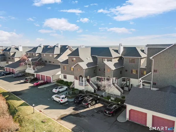 $879,900 | 2 Old Town Highway, Unit 12, East Haven, CT 06512