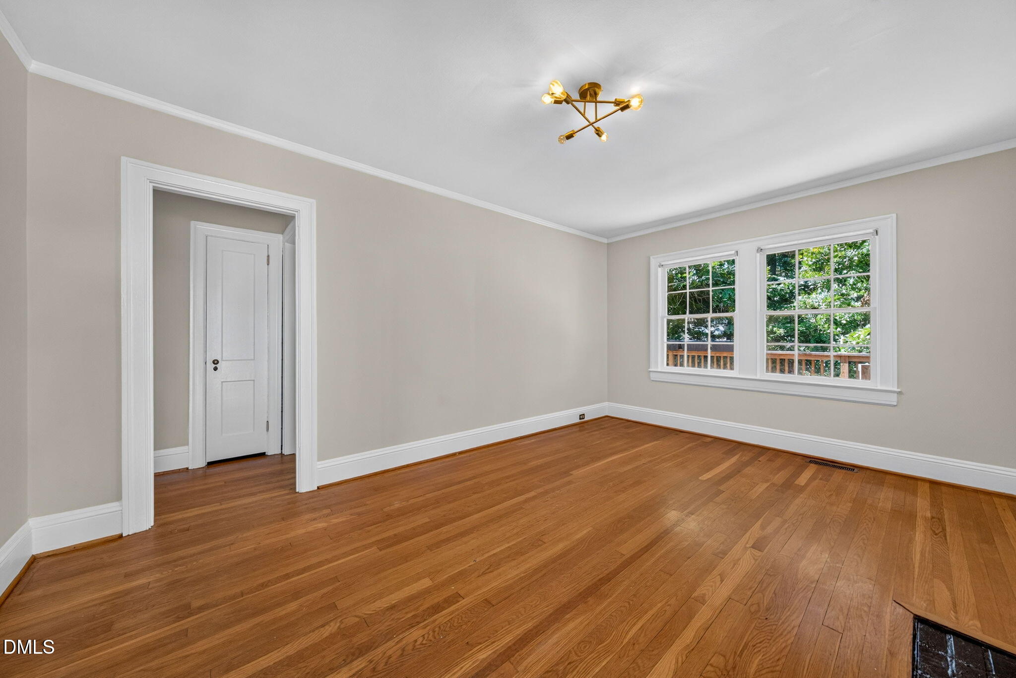 8-web-or-mls-1829 Arlington Street - 8