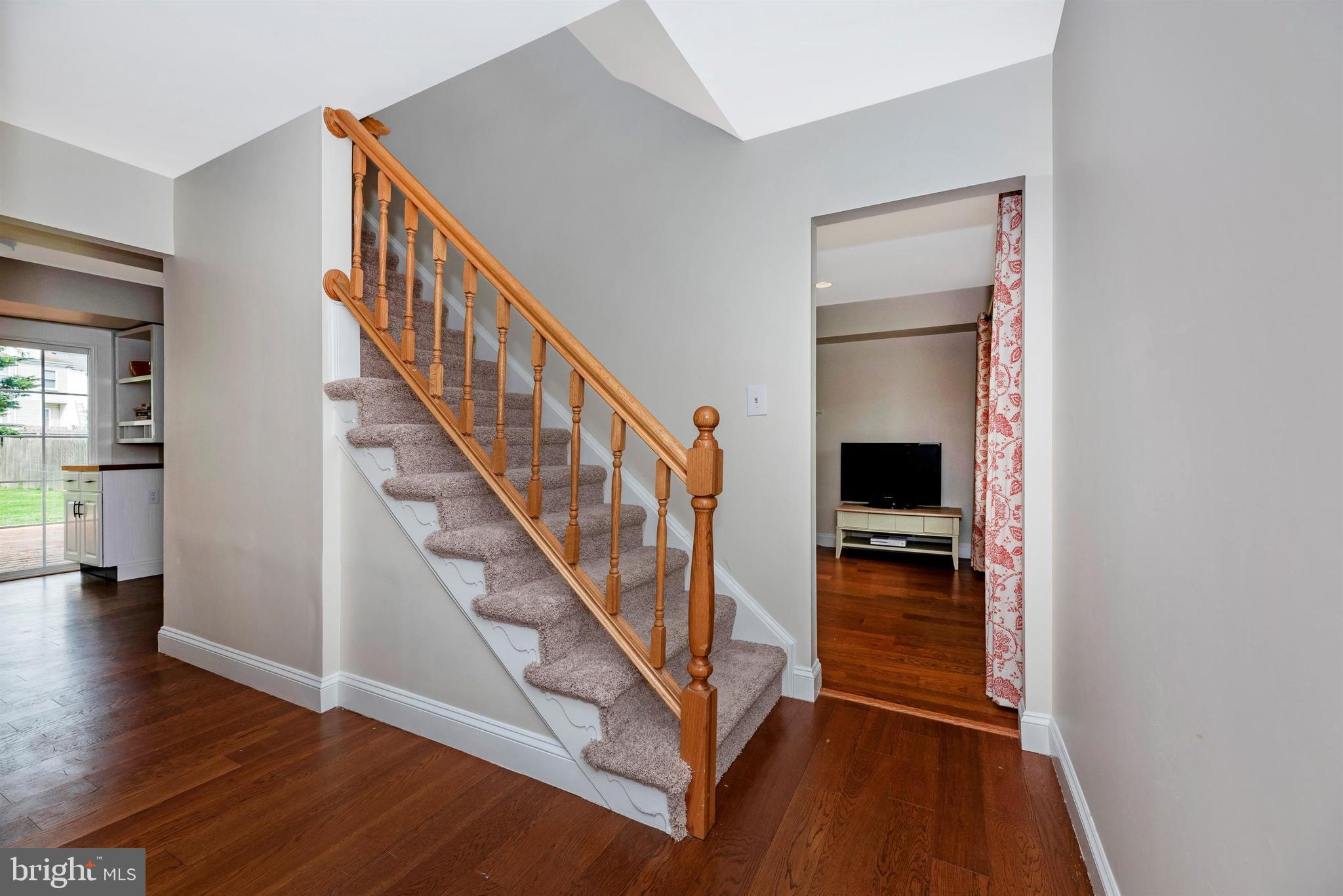 17405 Chiswell Road Poolesville, MD 20837 - Photo 24 of 63 New Carpeted stairs and second level!