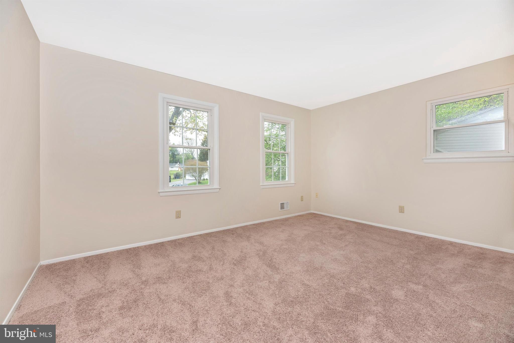 17405 Chiswell Road Poolesville, MD 20837 - Photo 37 of 63 Bedroom #3