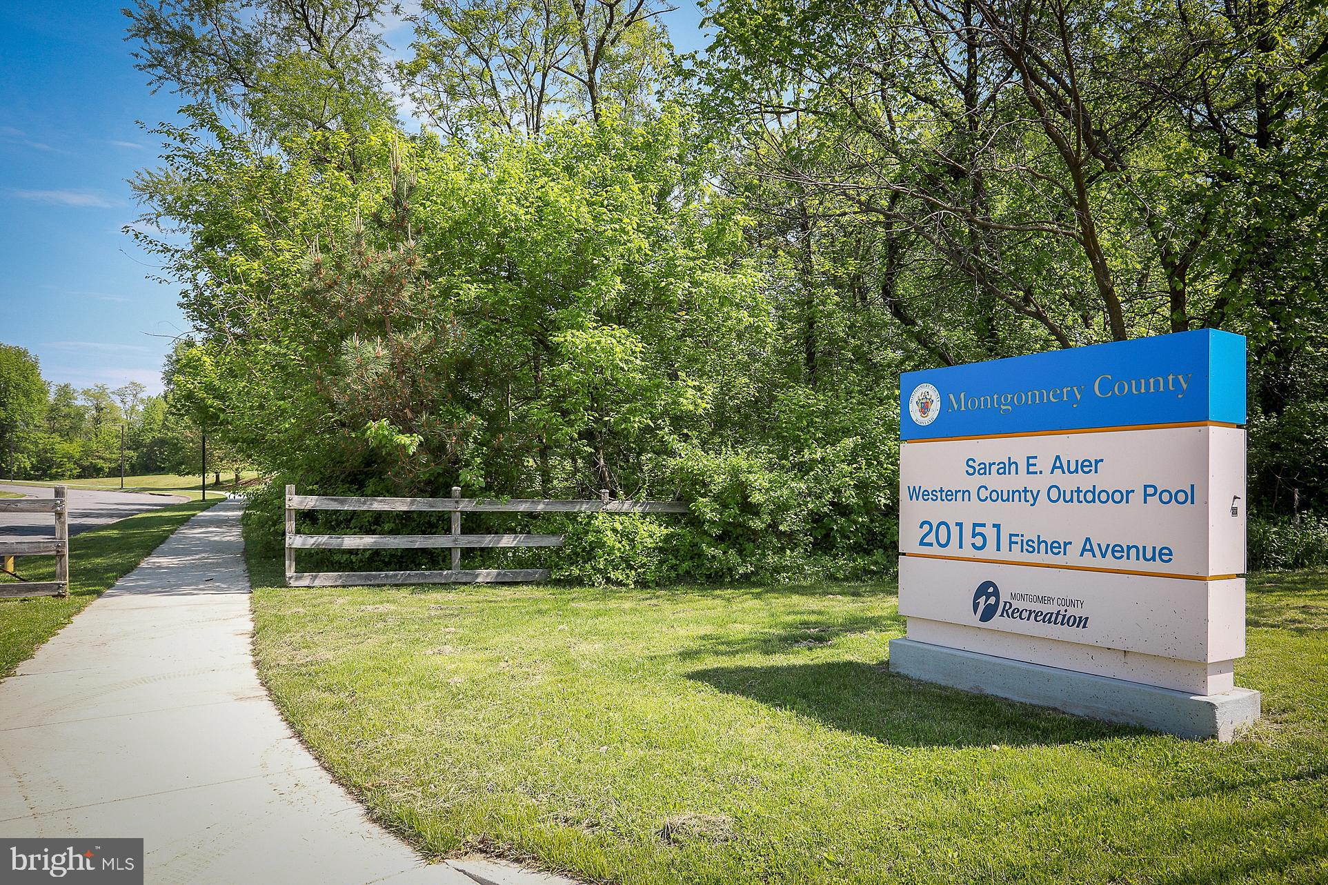 17405 Chiswell Road Poolesville, MD 20837 - Photo 59 of 63 Sarah Auer Community Pool