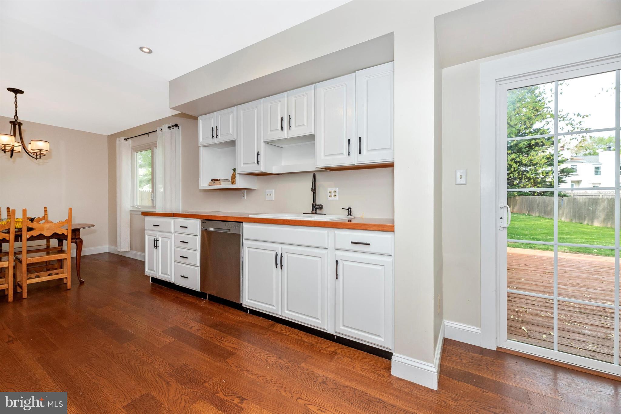 17405 Chiswell Road Poolesville, MD 20837 - Photo 7 of 63