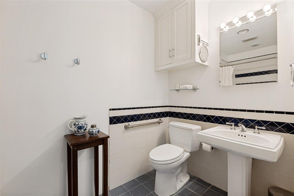 7012 Wabash Circle Dallas, TX 75214 - Photo 28 of 33