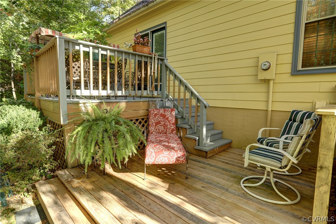 13301 Court Ridge Road Midlothian, VA 23112 - Photo 19 of 24 a view of a balcony with chairs