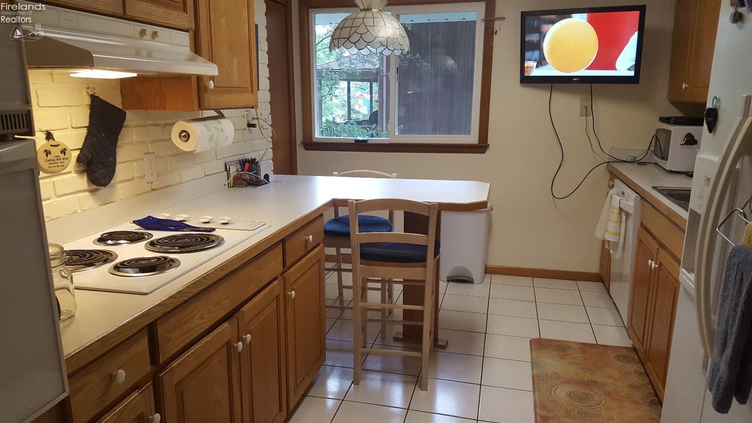 1221 Riverside Drive Huron, OH 44839 - Photo 2 of 16 Gallery Image 2