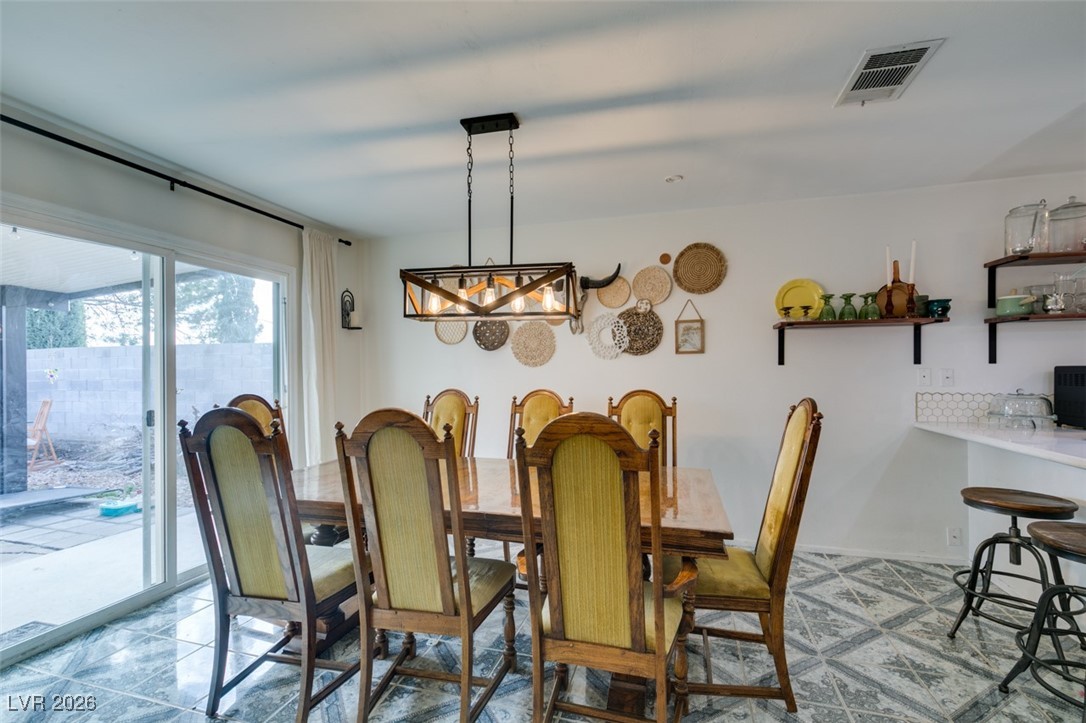 101 South Cimarron Road Las Vegas, NV 89145 - Photo 12 of 27