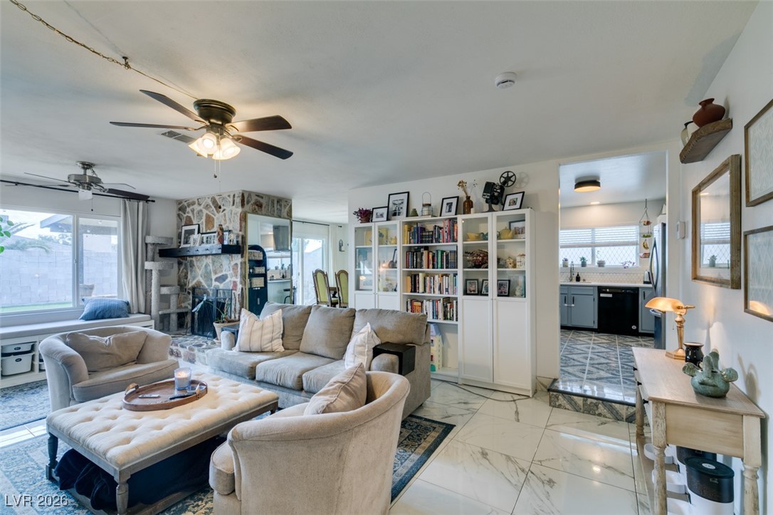 101 South Cimarron Road Las Vegas, NV 89145 - Photo 5 of 27