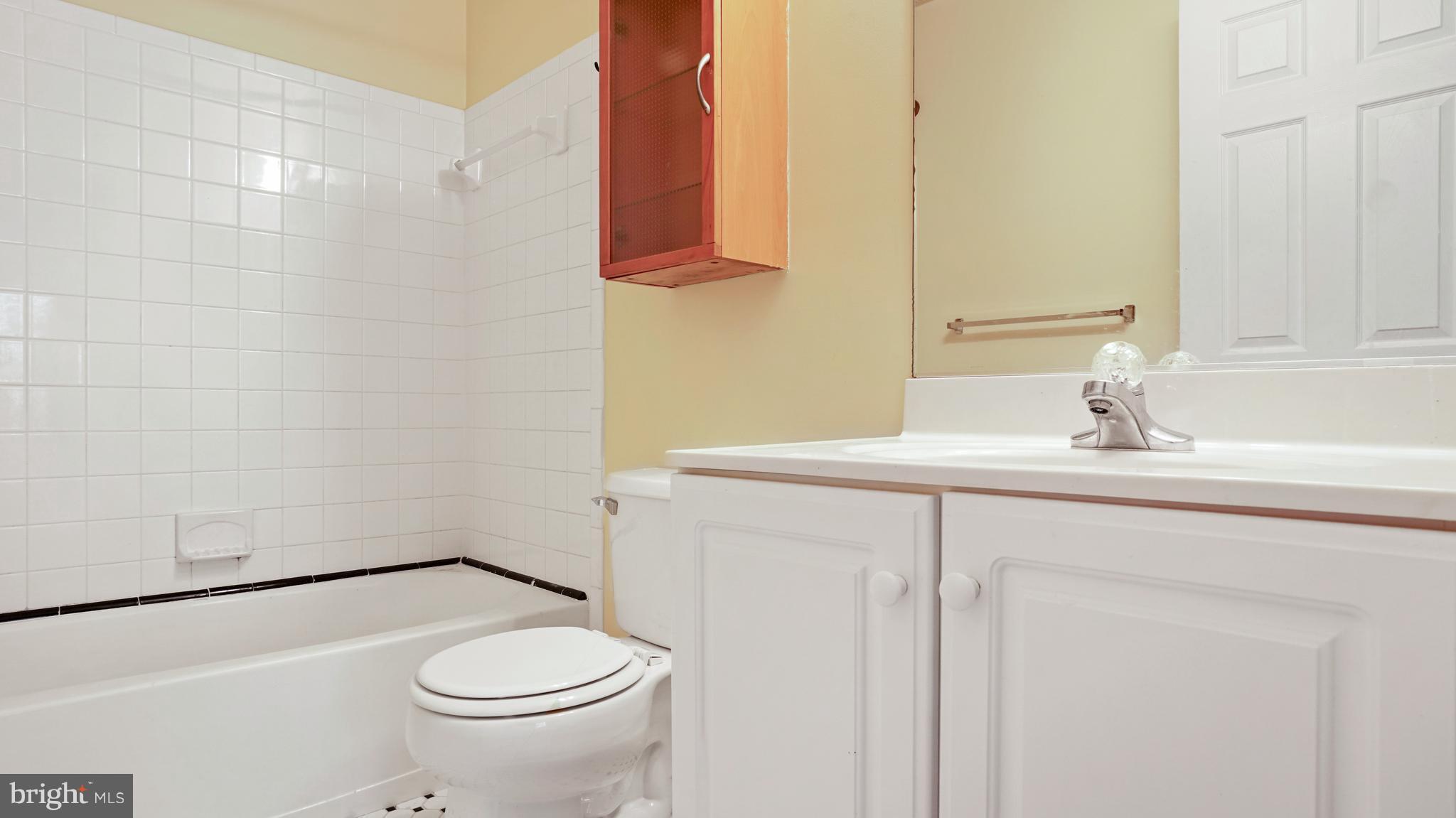 584 Kennington Road, Unit 584 Reisterstown, MD 21136 - Photo 17 of 19 Bath