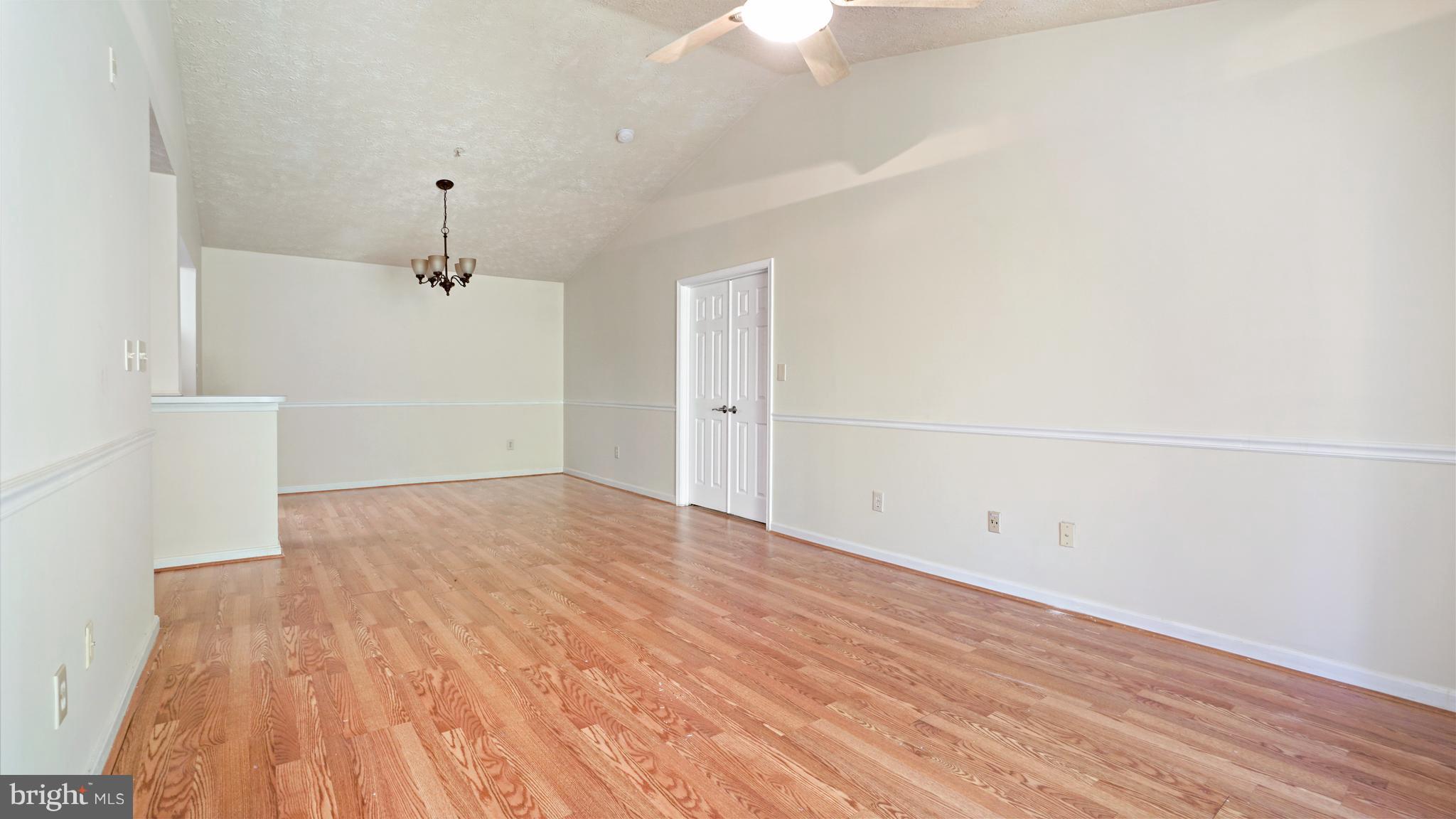 584 Kennington Road, Unit 584 Reisterstown, MD 21136 - Photo 4 of 19 Living Room